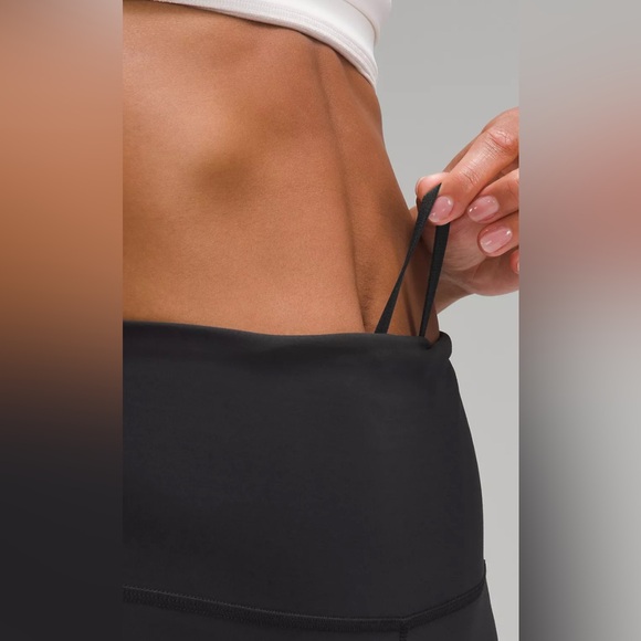 Lululemon Wunder Train High-Rise 8” Shorts Black Size 4 NWT Everlux - Picture 4 of 10